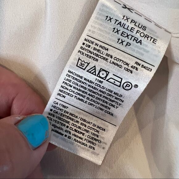 Old Navy Plus flutter Ruffle Neckline Knee Length dress size 1X - Picture 3 of 9